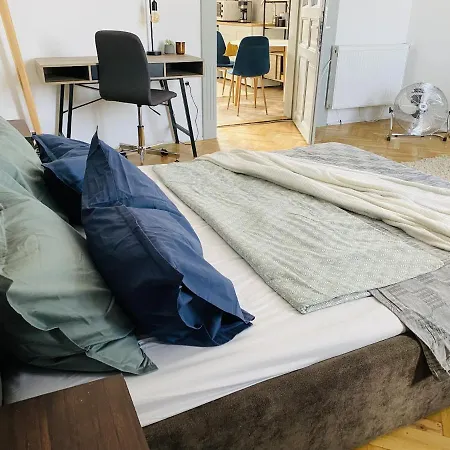 Blutim Studio - Stylish Studio By The Train Station דירה קלוז'-נאפוקה