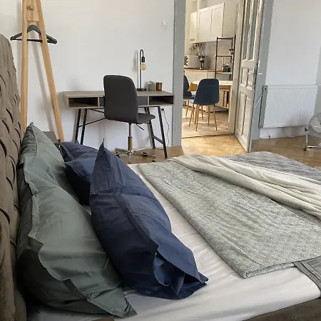 Blutim Studio - Stylish Studio By The Train Station קלוז'-נאפוקה