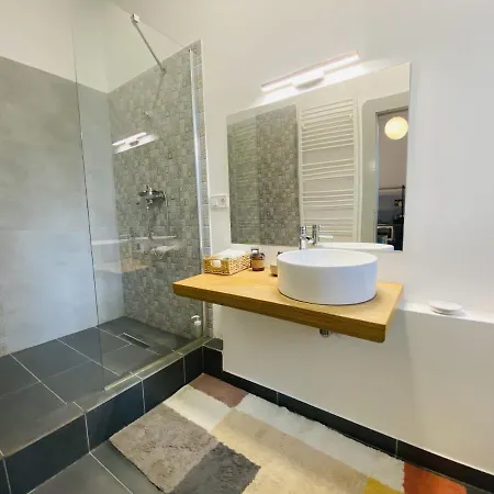 Blutim Studio - Stylish Studio By The Train Station דירה