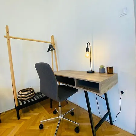 Blutim Studio - Stylish Studio By The Train Station *
